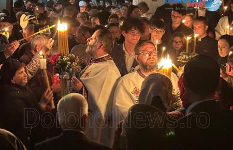 Slujba de Înviere 2024: Mii de credincioși din Dorohoi și împrejurimi au luat Lumina Sfântă – FOTO