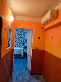 Ofer spre închiriere garsonieră în zonă centrală
