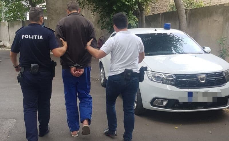 Tânăr din Dorohoi arestat pentru tâlhărie calificată și nerespectarea ordinului de protecție