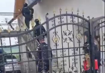 Femeie reținută pentru comiterea infracțiunii de furt. Polițiștii i-au percheziționat locuința