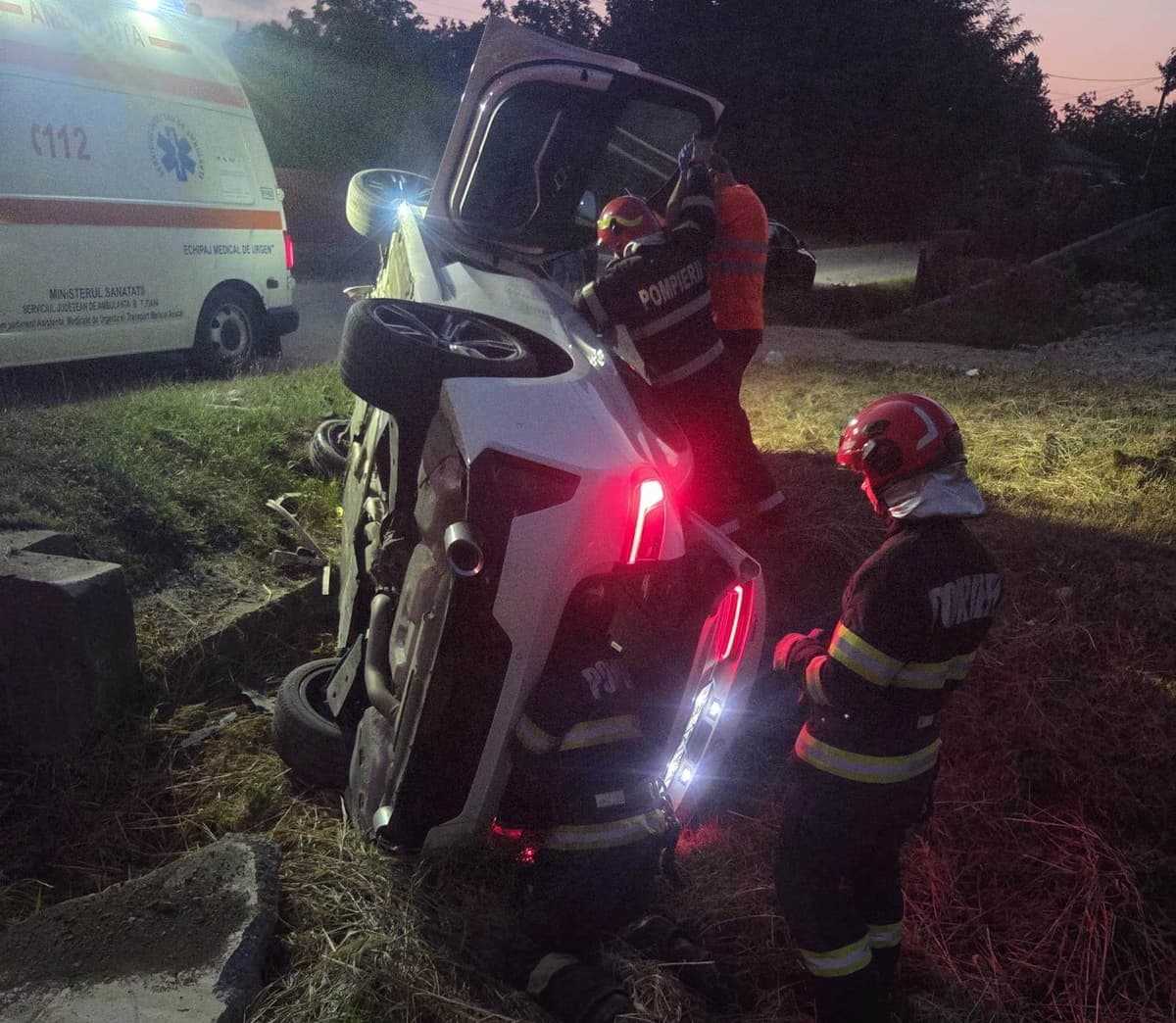 Șofer ajuns la spital după ce s-a răsturnat cu mașina la Flămânzi
