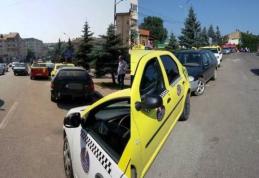 Primim la redacție: Taximetriștii din Dorohoi „Noi plătim parcări pentru a fi înjurați?”
