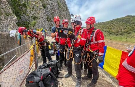 Un pompier botoșănean a făcut parte din echipa de alpiniști a IGSU la un concurs internațional - FOTO