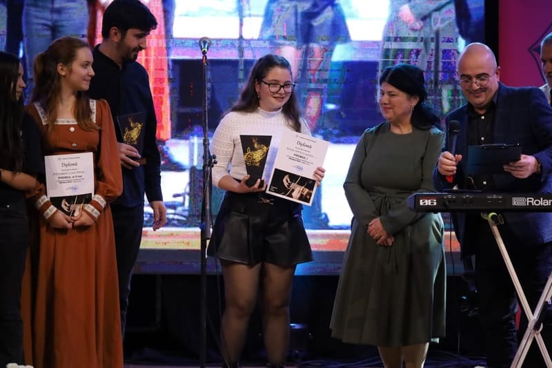 Dorohoianca Bianca Cornelia Apostol a câștigat Premiul I la Festivalului Național de Muzică Folk TRIVALE FEST 2026