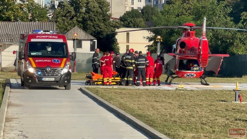 Copil de 3 ani din Botoşani, lovit de o maşină în curtea casei. A intervenit elicopterul SMURD
