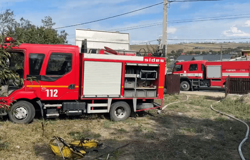 Incendiu izbucnit pe un câmp din localitatea Stăuceni