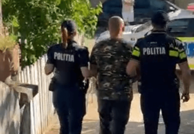 Bărbați reținuți pentru tulburarea ordinii și liniștii publice, agresiune asupra unor minori și lovire