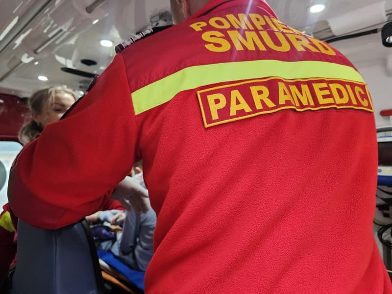 Un copil de cinci ani a căzut de la etaj! Intervenție de urgență a echipajului de Terapie Intensivă Mobilă