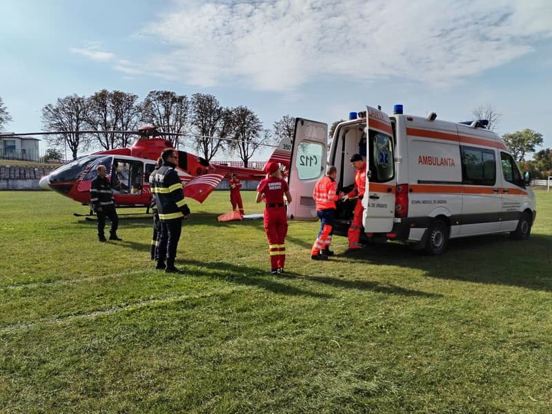 Bărbat aflat în stare gravă preluat de elicopterul SMURD de la Dorohoi