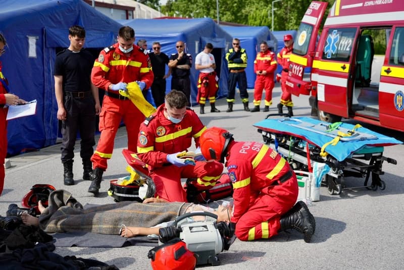 Intervenții la limită și adrenalină care îți taie respirația! Competiția Națională de Descarcerare și Prim Ajutor Calificat – etapa a II-a zonală, în plină desfășurare la Botoșani