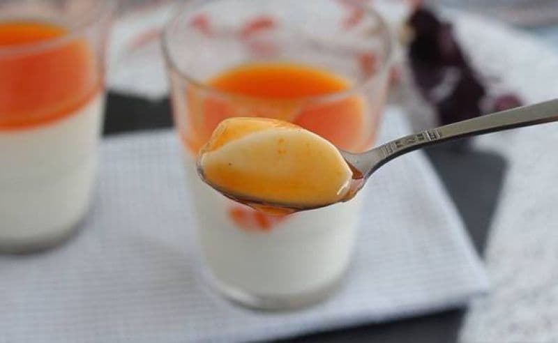 Panna cotta cu caise