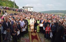 Slujbă arhierească de sfințire la schitul păstorit de doi frați gemeni - FOTO