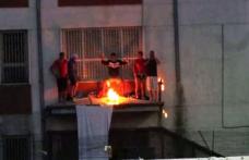 Proteste în penitenciare. La Botoşani, condamnaţii au dat foc închisorii, la Jilava deţinuţii au refuzat masa de seară