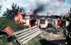 Incendiu uriaș la Suharău! Flăcările au mistuit 30 de tone de furaje și două clădiri - FOTO