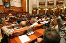 Deputații și-au schimbat programul: Luni și marți - plen; miercuri și joi - lucrări în comisii