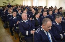 Poliţişti botoşăneni avansaţi înainte de termen, pentru rezultate meritorii în activitate