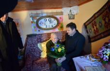 105 ani de viaţă, sărbătoriţi în mijlocul familiei de Vasile Chipoancă, veteran de război - FOTO