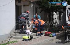 Incendiu izbucnit într-un apartament din Dorohoi! Proprietara transportată de urgență la spital cu arsuri - FOTO