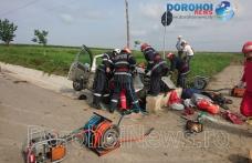 Accident! Trei persoane rănite după impactul unui autoturism cu un cap de pod - FOTO