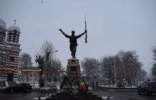 Eveniment inedit în municipiul Dorohoi, prilejuit de resfinţirea Monumentului „Ostaşul român în atac” - FOTO