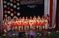 Concertul omagial „Flori pentru mama” 2019 – Prima parte: muzică ușoară și dans modern - FOTO