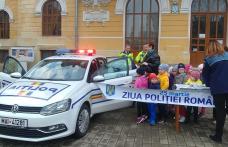 LA MULŢI ANI TUTUROR POLIŢIŞTILOR! 13 ofiţeri şi 117 agenţi de poliţie avansaţi astăzi într-o şedinţă festivă