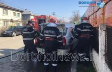 Pericol de explozie în Dorohoi! Scurgeri de carburat de la un autoturism parcat – FOTO