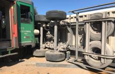 ACCIDENT GRAV! Camion lovit de tren la Dorohoi – FOTO