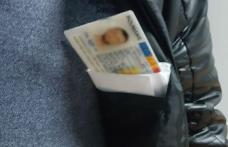 Carte de identitate falsă cumpărată cu 100 de euro, descoperită la controlul de frontieră