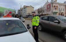 Polițiștii au „amendat” cu mărțișoare conducătoarele auto