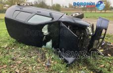 Accident la Loturi Enescu! Un tânăr s-a răsturnat cu mașina într-o curbă - FOTO