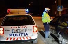 Oprit de polițiști deoarece se deplasa haotic cu mașina