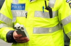 Mașină care mergea haotic prin Botoșani oprită de polițiști. Șoferul era beat și nu avea permis!