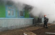 Bătrână rănită într-un incendiu izbucnit la Săveni - FOTO