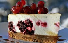 Cheesecake cu mascarpone și cireșe