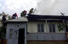 O familie din comuna Sulița a rămas fără acoperiș deasupra capului în urma unui incendiu