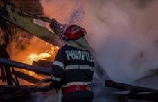 Familie rămasă fără acoperiș deasupra capului din cauza unui incendiu