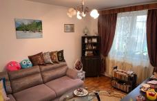 Vând apartament cu 3 camere în Dorohoi - FOTO