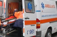 Accident la Dragalina! O tânără a ajuns la spital după ce s-a izbit cu mașina într-un copac