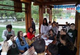 O ultimă seară închinată împărăţiei frunzelor în parcul „Cholet” din Dorohoi - FOTO