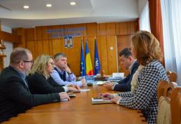 Ședință la Prefectură pentru pregătirea proceselor electorale din județul Botoșani – FOTO