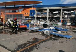 Explozie puternică urmată de incendiu la magazinul Dedeman din Botoșani Autoritățile au activat Planul Roșu de intervenție - FOTO