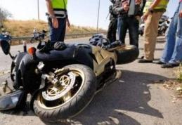 Dosar penal după ce a condus fără permis o motocicletă neînmatriculată și a produs un accident