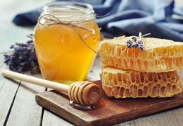 Cum se folosește mierea în tratamentele naturiste
