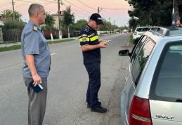 Adolescent scos din trafic de polițiștii dorohoieni după ce a ieșit la plimbare fără permis, tractând o remorcă neînmatriculată