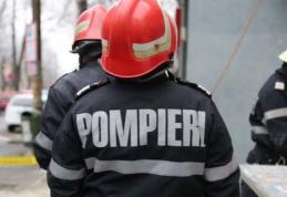 Incendiu produs pe acoperișul unui magazin din Centrul Vechi al municipiului Botoșani