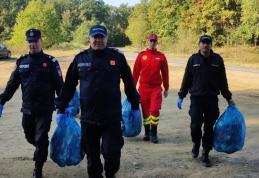 Pompierii botoșăneni au participat la campania națională de ecologizare - FOTO