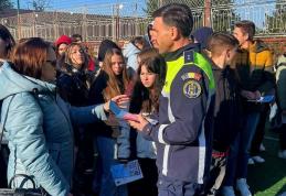 Activități desfășurate de polițiști cu elevii, în cadrul săptămânii Școala Altfel - FOTO