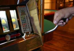 Cazinourile şi localurile cu jocuri slot–machine obligate să emită bilete de intrare