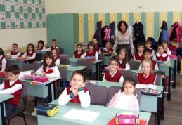 Ministrul Educaţiei a aprobat programele şcolare pentru patru opţionale. Vezi care sunt acestea